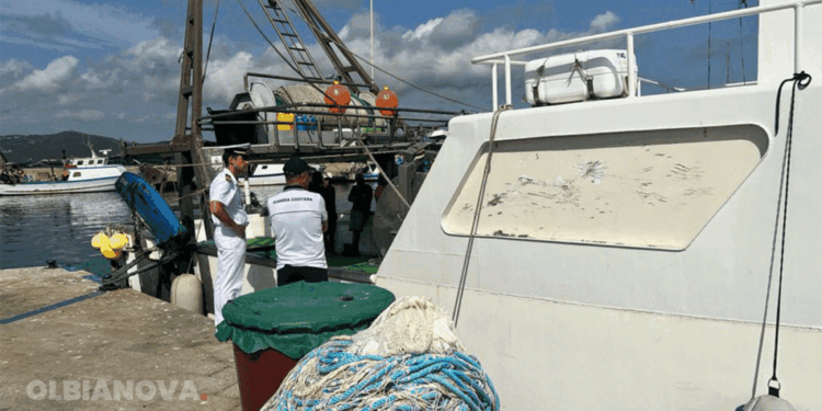 Collisione in mare: continuano le ricerche del disperso. Dubbi sulla dinamica